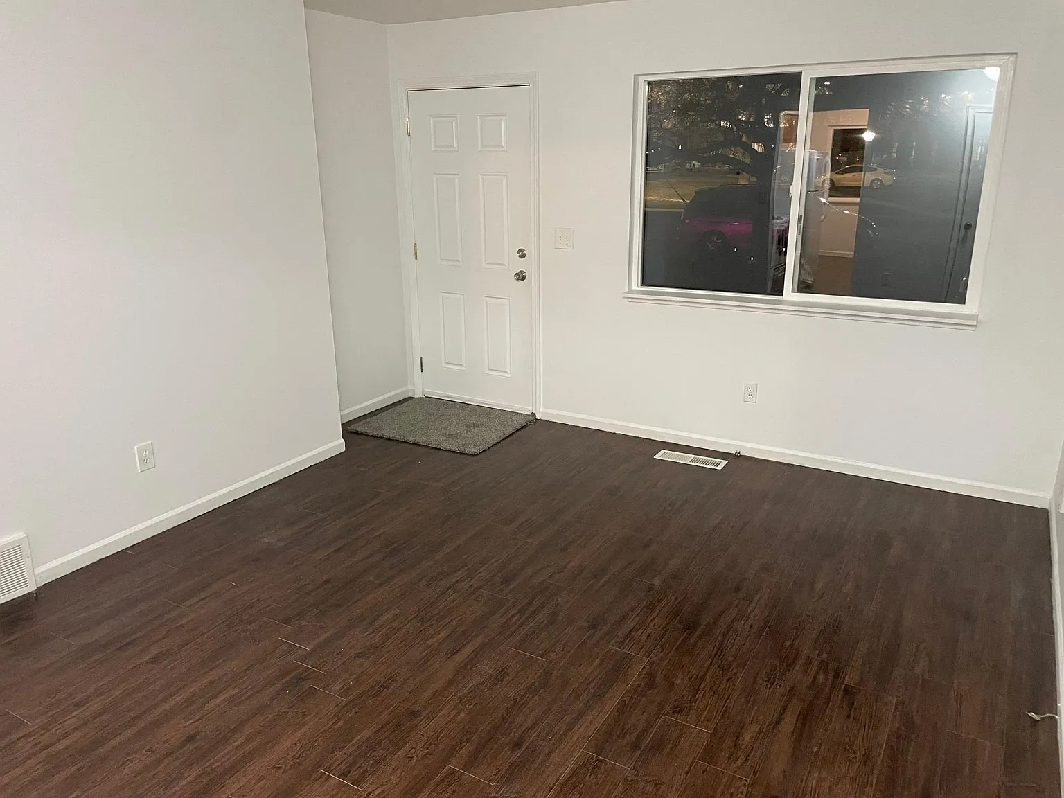 2 bed, 747 sqft, $1,200 — Photo 3