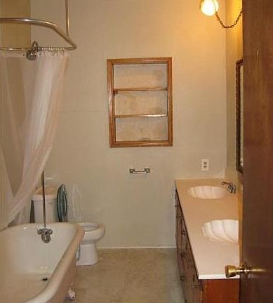 upstairs bathroom