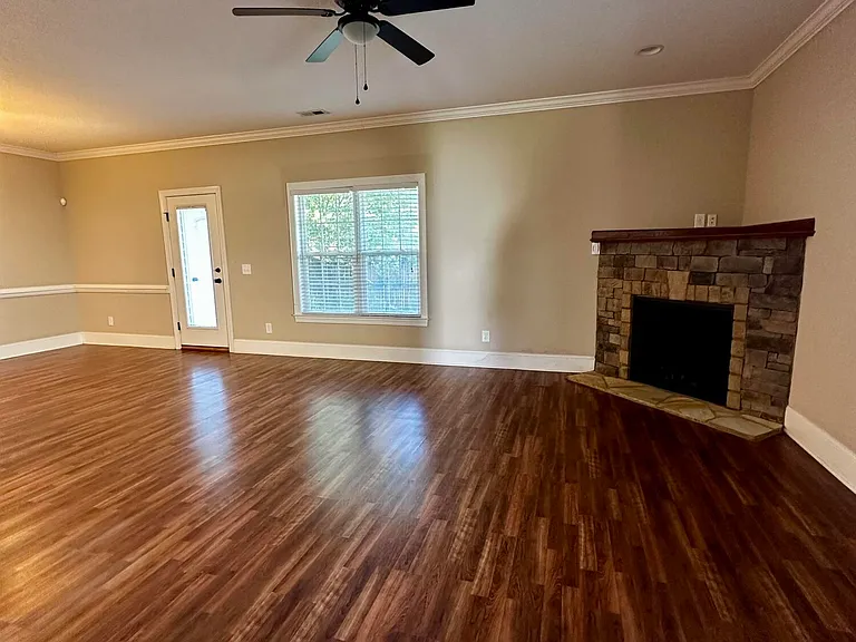 1855 Cambria Dr #B — Photo 4