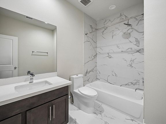 5th image of 5914 Haring Ln