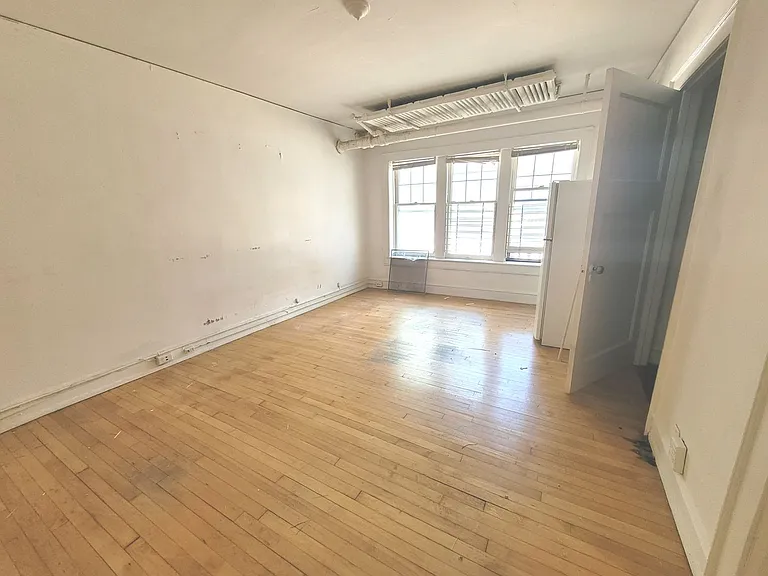 1303 Cass — Photo 40