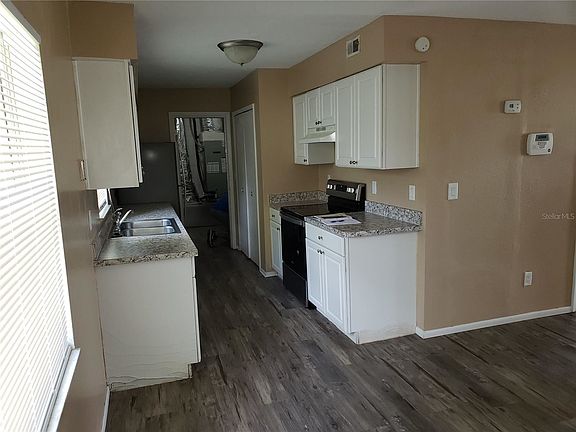 3rd image of 6077 N Ln