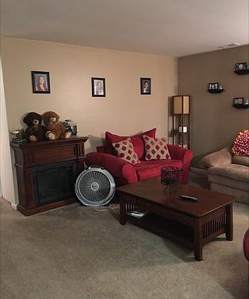 PART OF SPACIOUS LIVING rOOM