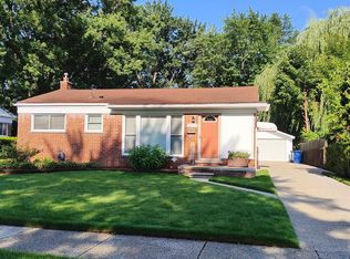 25707 Marilyn Ave, Warren, MI 48089