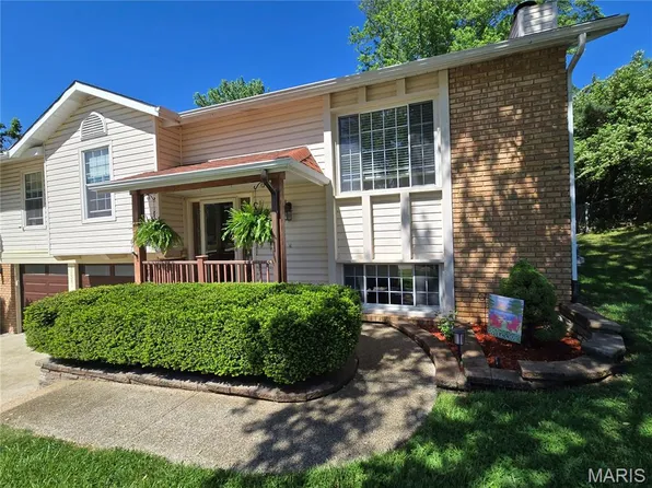 11561 Patty Ann Dr, Saint Louis, MO 63146