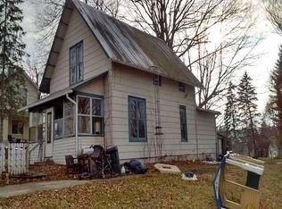 112 Dwight St, Camden, MI 49232