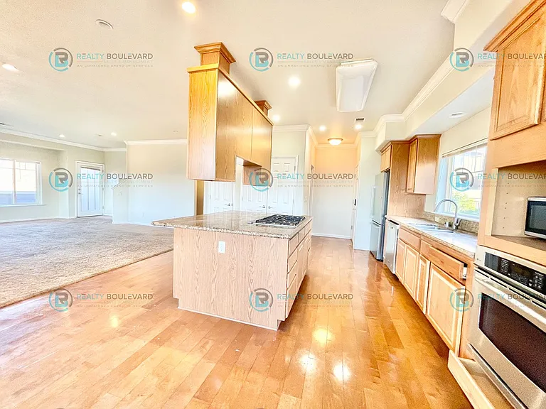 4007 Anthony James Ct — Photo 6