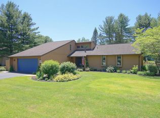 2140 Moccasin Path, Saint Joseph, MI 49085