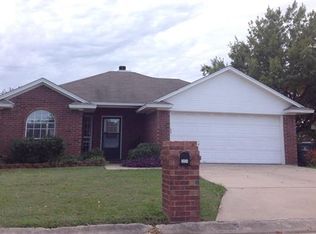 2024 Benjamin Dr, Sanger, TX 76266