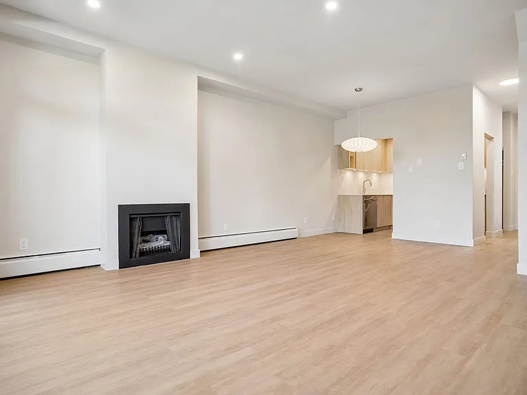 1010 Cypress St — Photo 8