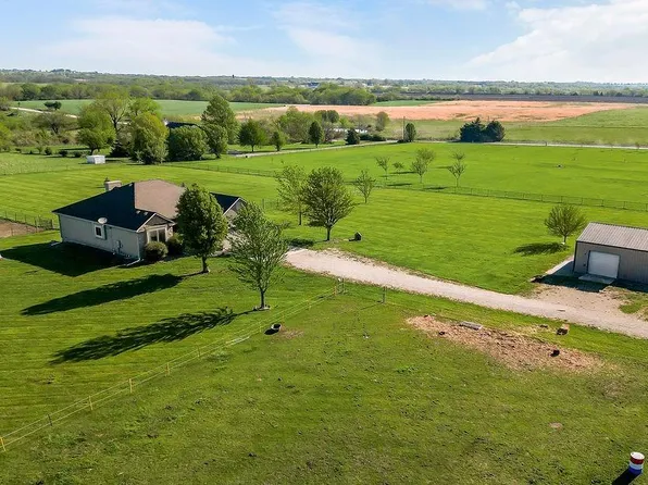4860 W 351st St, Louisburg, KS 66053