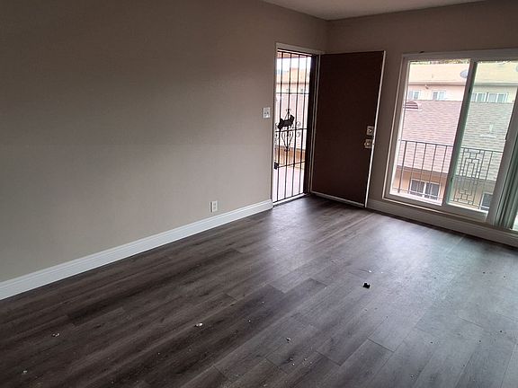 2nd image of 1904 Pine Ave APT 6