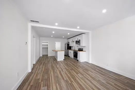1024 Herndon St NW — Photo 3