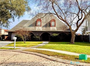 7141 Neptune Ct, New Orleans, LA 70126