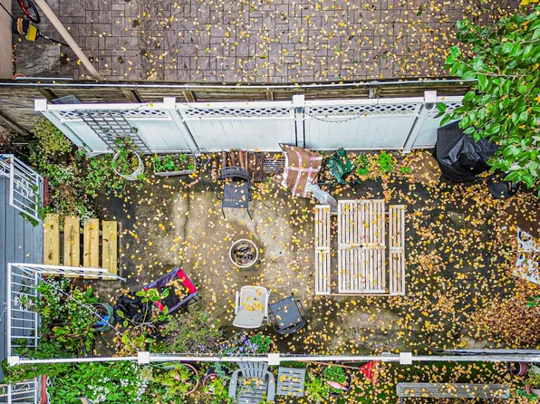 238 Sackett Street image 20 of 25