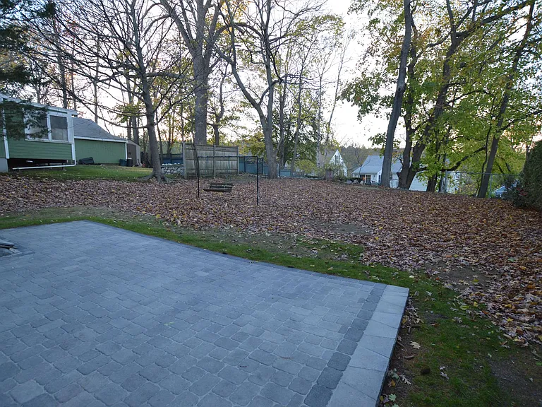 84 Crescent Ave — Photo 21