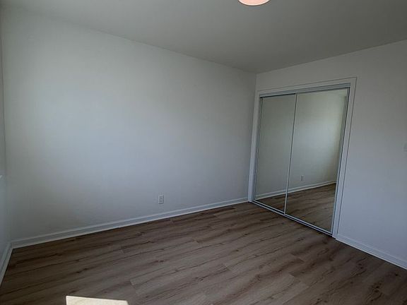 5th image of 522 25th Ave
