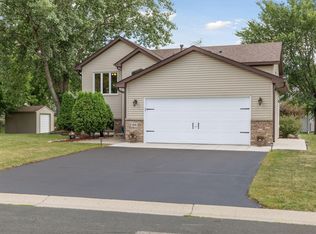 109 Mill Rd, Waconia, MN 55387