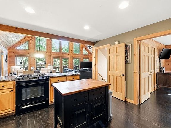 3rd image of 834 Indian Cave Rd