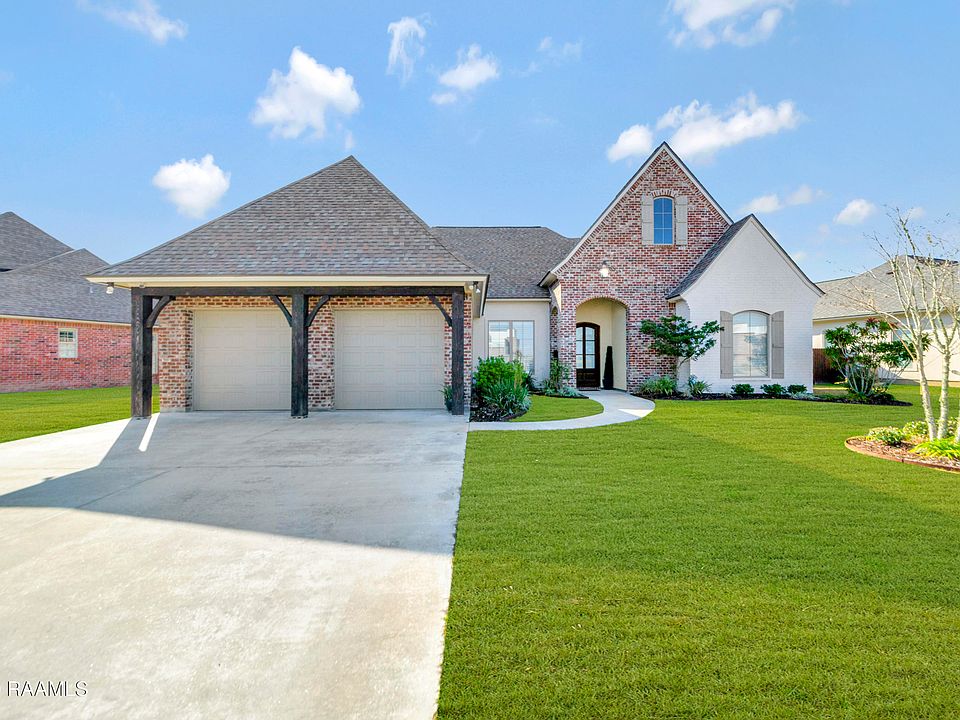 1st image of 603 Cedar Lake Dr