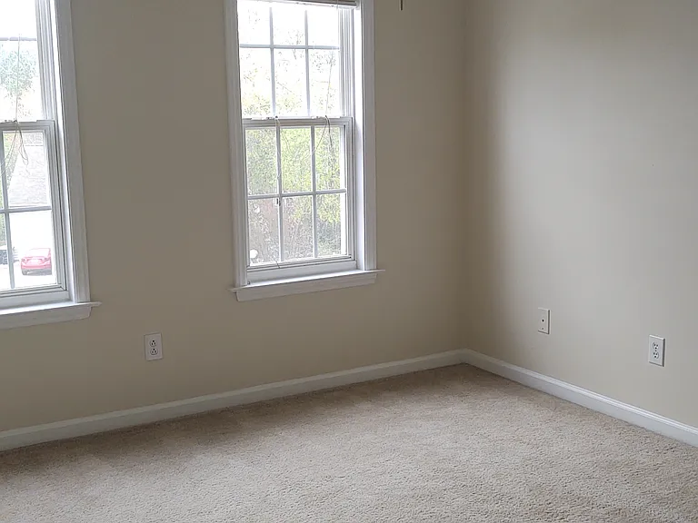 Front bedroom 2