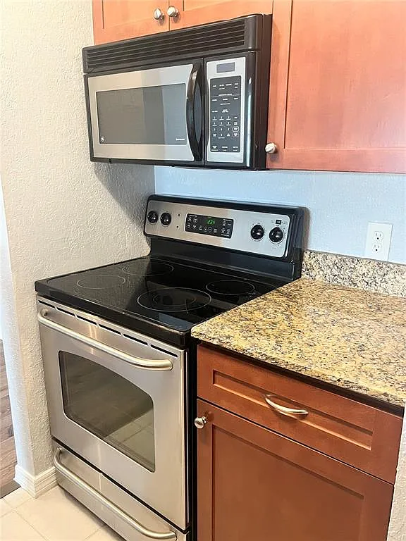 1 bed, 1.0 bath, 642 sqft, $1,400 — Photo 4