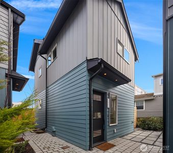 1434 22nd Avenue, Seattle, WA, 98122