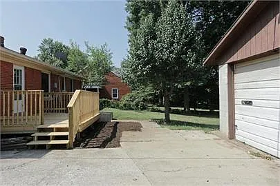 353 Boiling Springs Dr — Photo 21