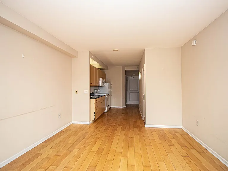 140 S Van Ness Ave #743 — Photo 9