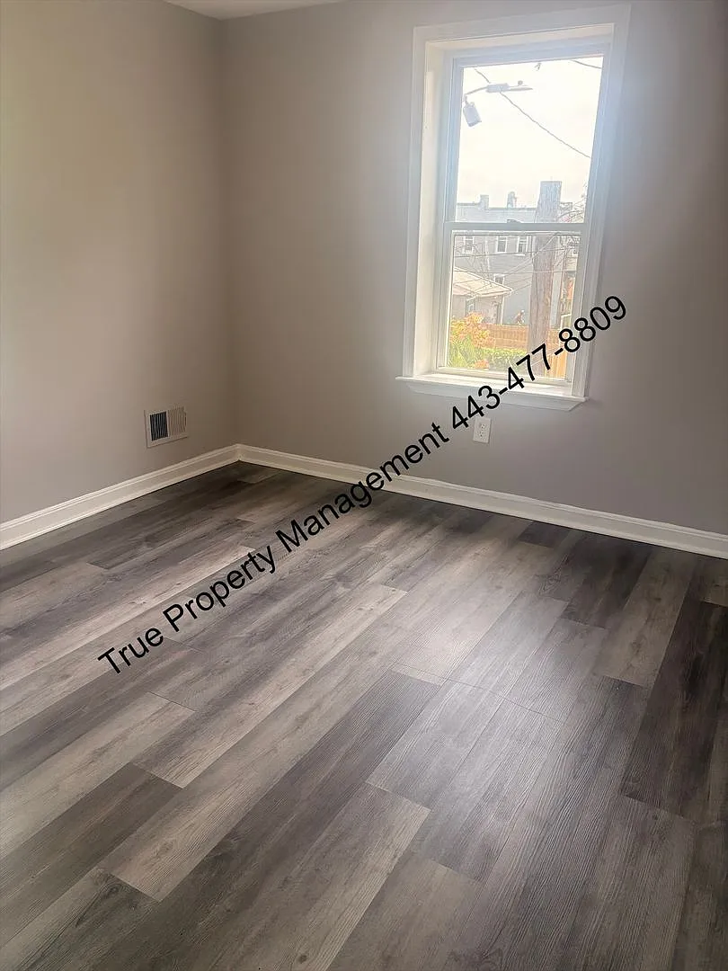 Spacious 3-Bedroom Baltimore Rowhome with In-Unit Laundry $1,350/Month! — Photo 4