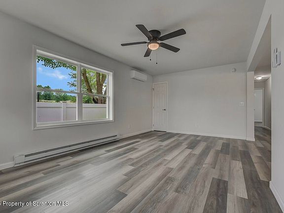 4th image of 308 Hill St