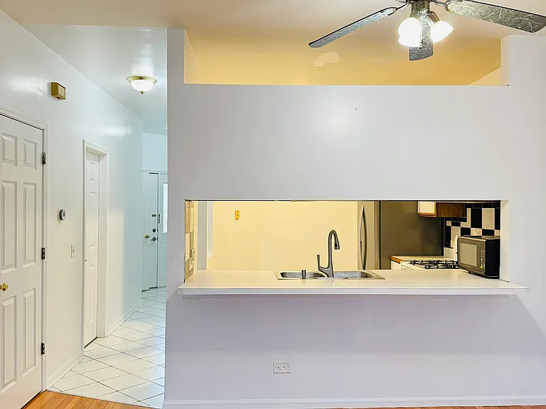 724 Marilyn Ave — Photo 4