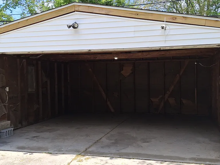 17538 Lumpkin St — Photo 3
