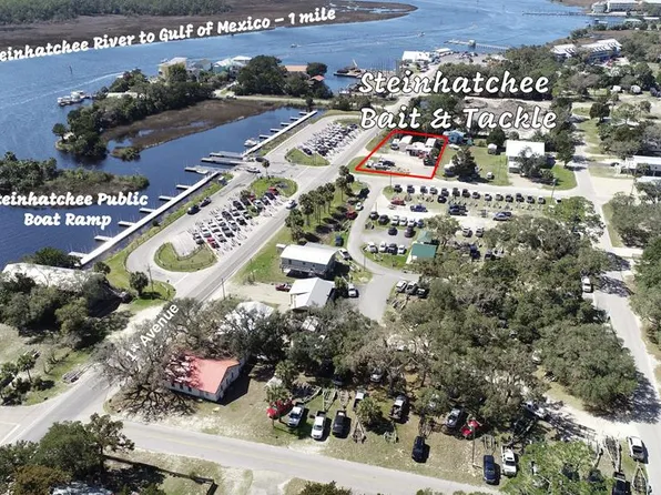 7 SE 1st Ave, Steinhatchee, FL 32359