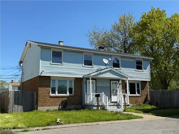 42 Viola Dr, Cheektowaga, NY 14227