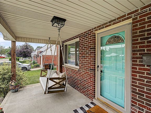 5th image of 2121 Hazel Ave