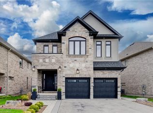 521 Gristmill St, Waterloo, ON N2K 0C9