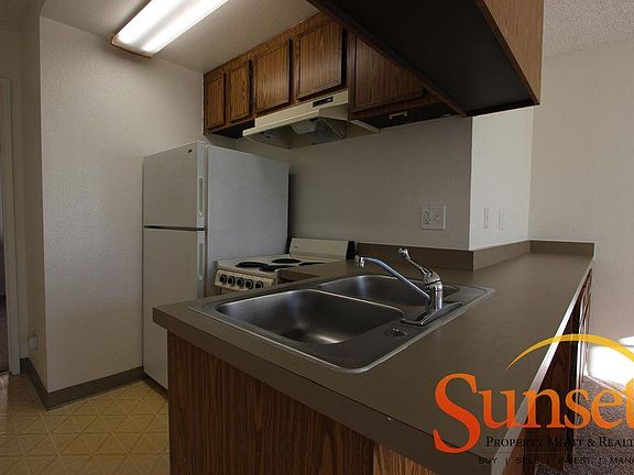 3rd image of 4575 Idaho St APT 8