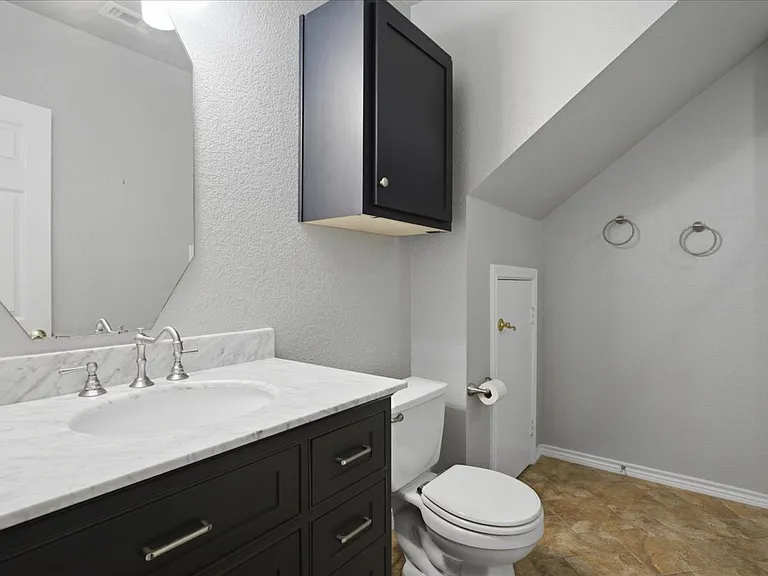 25-5020 Woodmeadow Dr -25_07172026