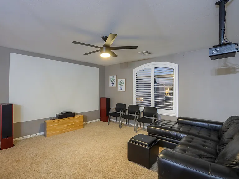 1235 W Castle Dr — Photo 18