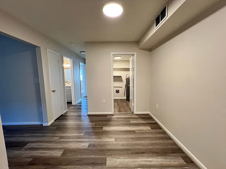Oak Grove Village Apartments — Photo 10