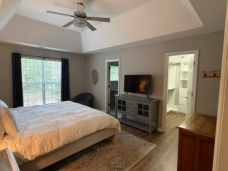 1264 Center Lake Dr — Photo 18