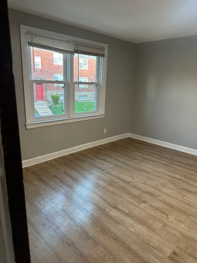 1 bed, 700 sqft, $1,250 — Photo 3