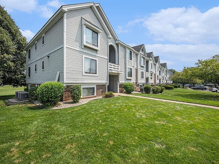 Gull Prairie/Gull Run Apartments and Townhomes — Photo 76