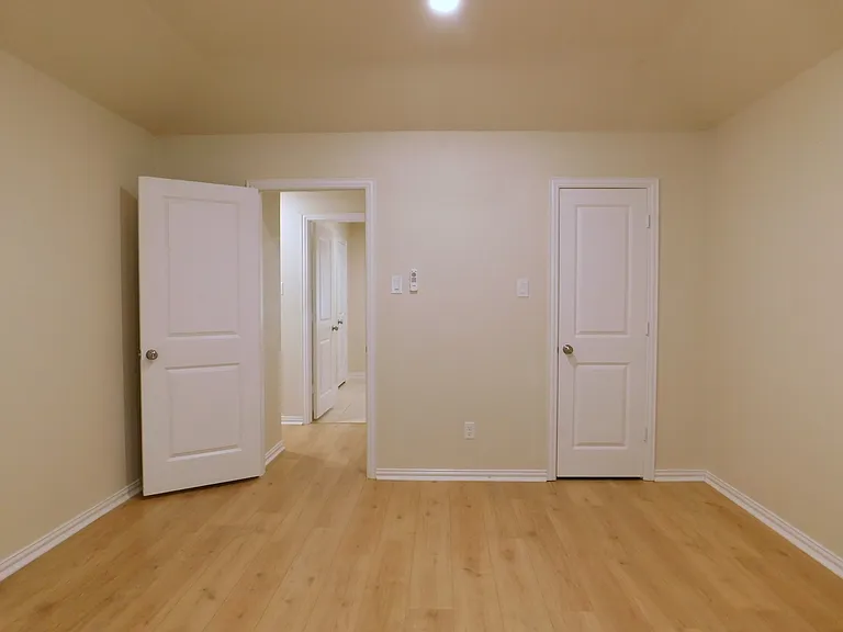 9258 Burbank — Photo 17