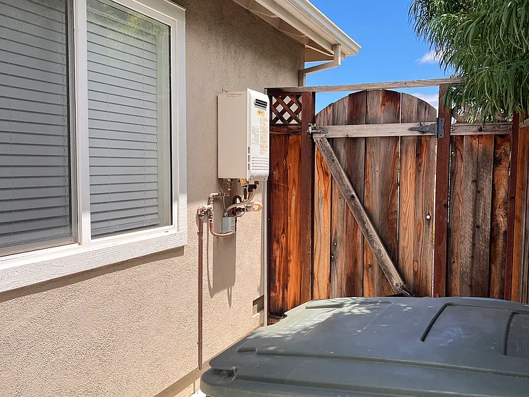 3192 Maddux Dr — Photo 22