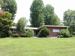11 Hillcrest Dr, Carbondale, IL 62901