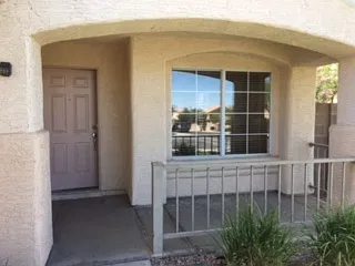 Summerlin Single Story Home on Corner Lot with Pet Friendly Owners/Fenced Yard/Tile — Photo 2