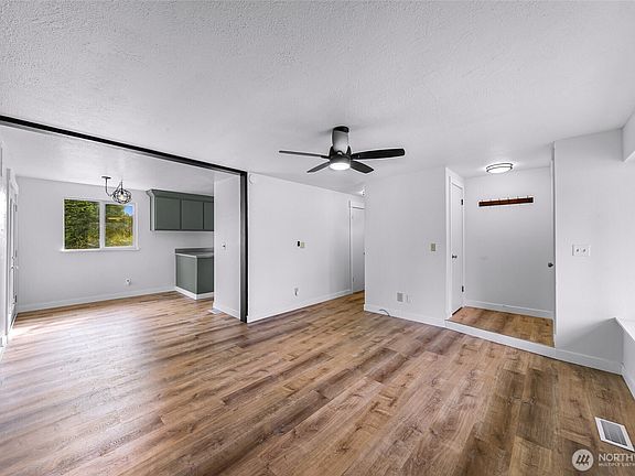5th image of 6158 Aquarius Avenue