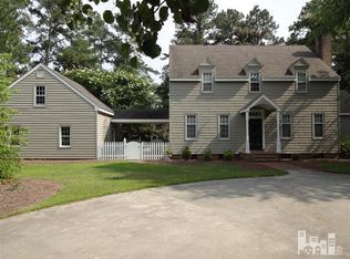 302 Inverness Rd, Clinton, NC 28328